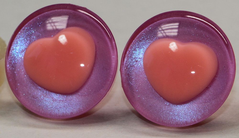 Augen Pupillen herzförmig rosa